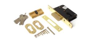 Замок врезной Apecs 95/60-G